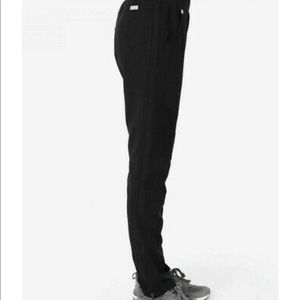 #FIGSExclusiveBottoms #figsscrubs #scrubs SOLD OUT!!